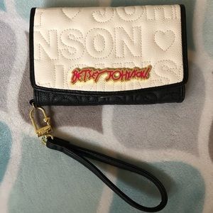 BETSEY JOHNSON WALLET 💗🖤